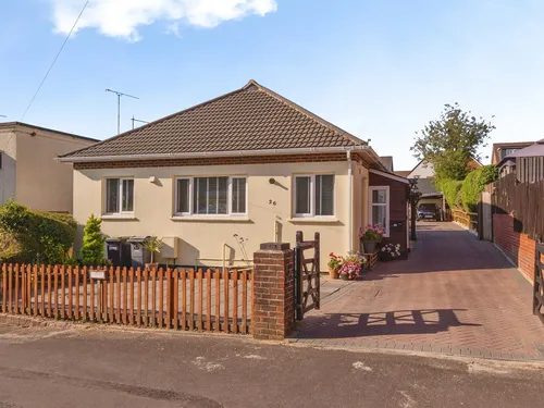 Avondale Road, Waterloovillephoto
