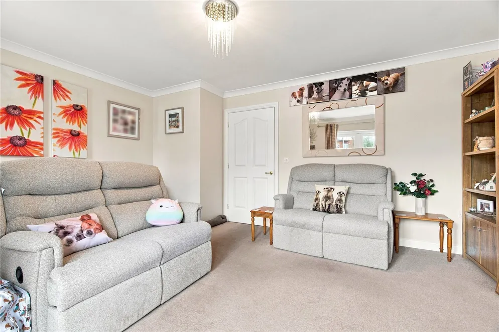 Property carousel item 10