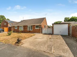 Caledonia Drive, Dibden, Southampton photo