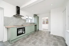 Kent Place, Dudley