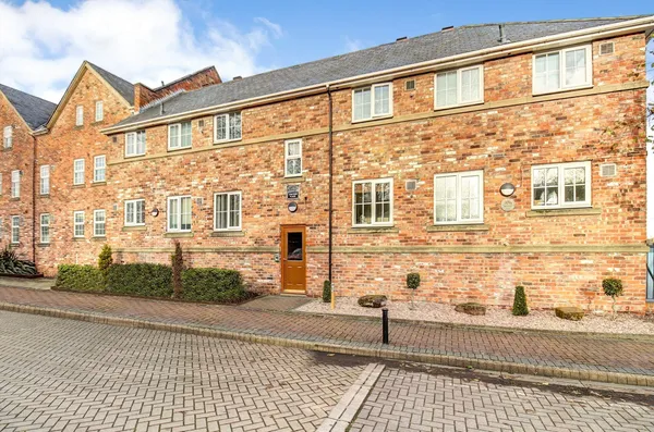 Chiltern Place, Raddle Wharf, Dock St...