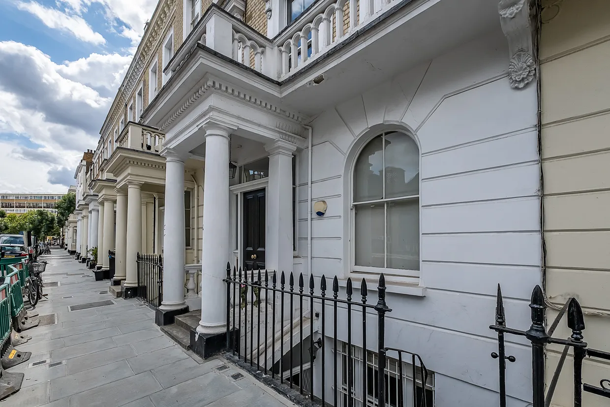 Cumberland Street, London, SW1V photo 7