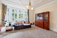 Fordhook Avenue, London
