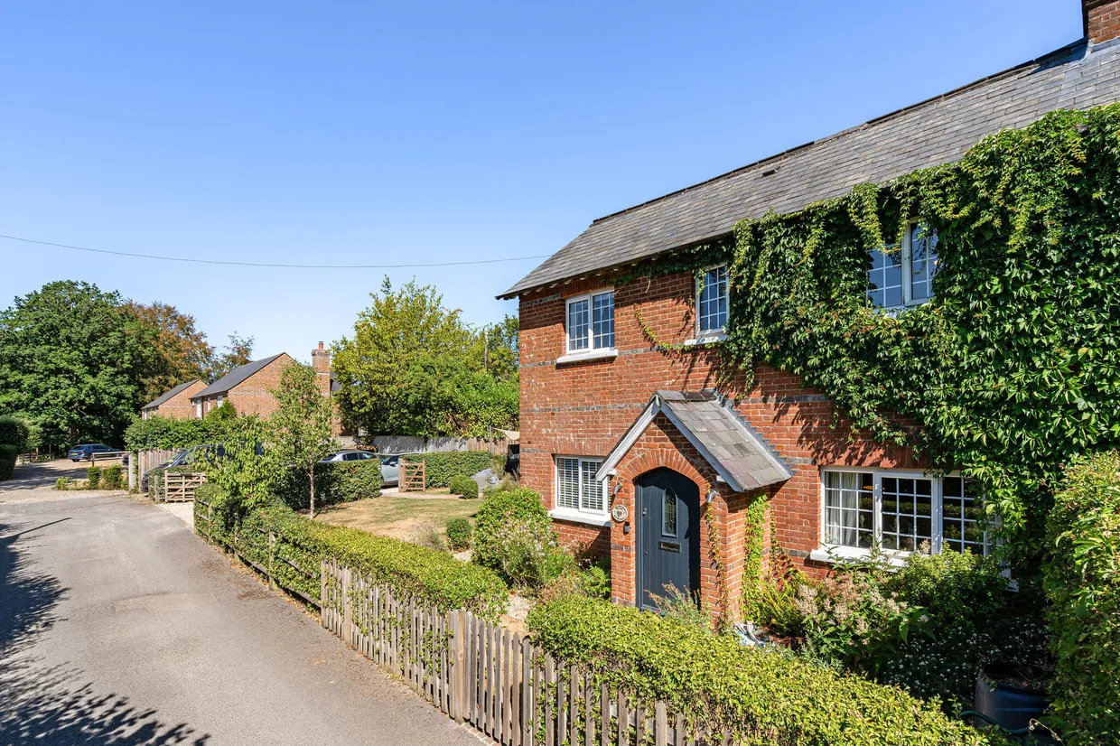 Adbury Road, Newbury, RG20 photo 1