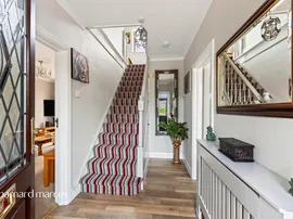 Park Avenue East, Epsom thumb 2