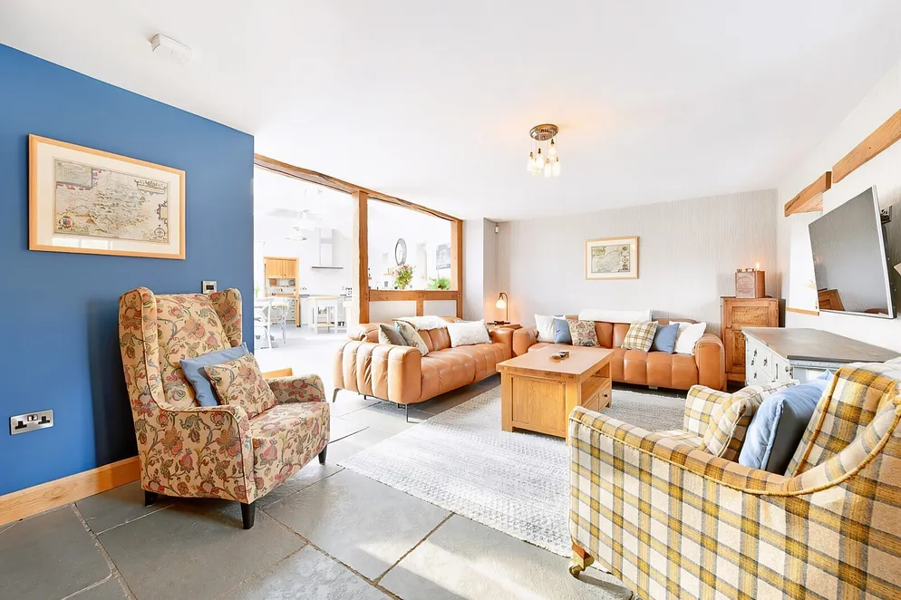 Property carousel item 11