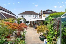 Park Avenue East, Epsom