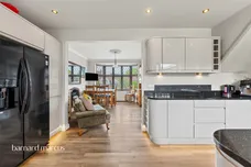 Park Avenue East, Epsom