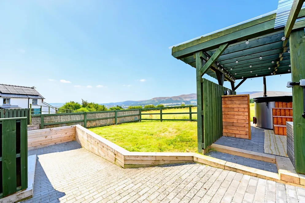 Property carousel item 33
