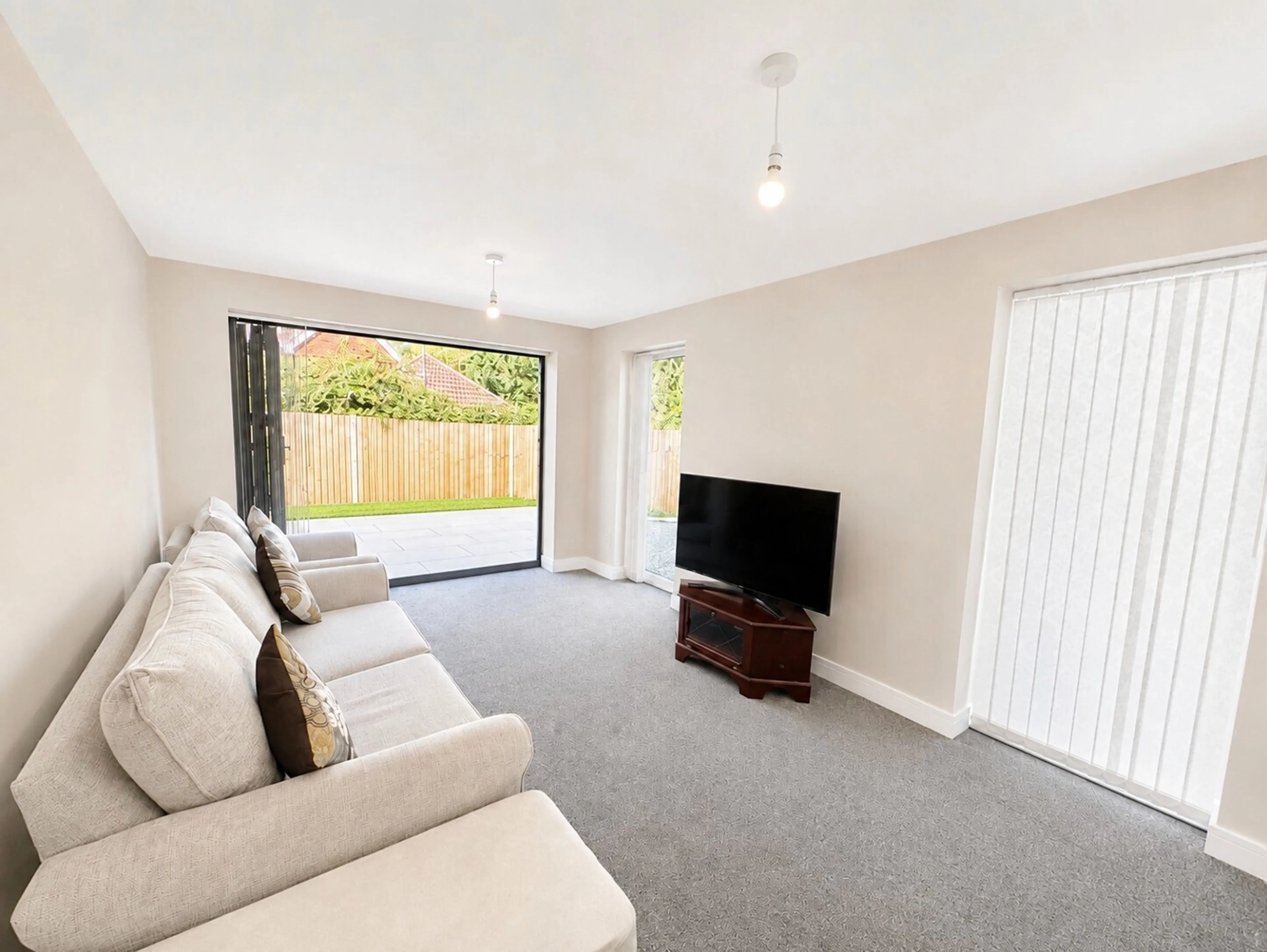 Property at Swaythling Road, West End, Southampton