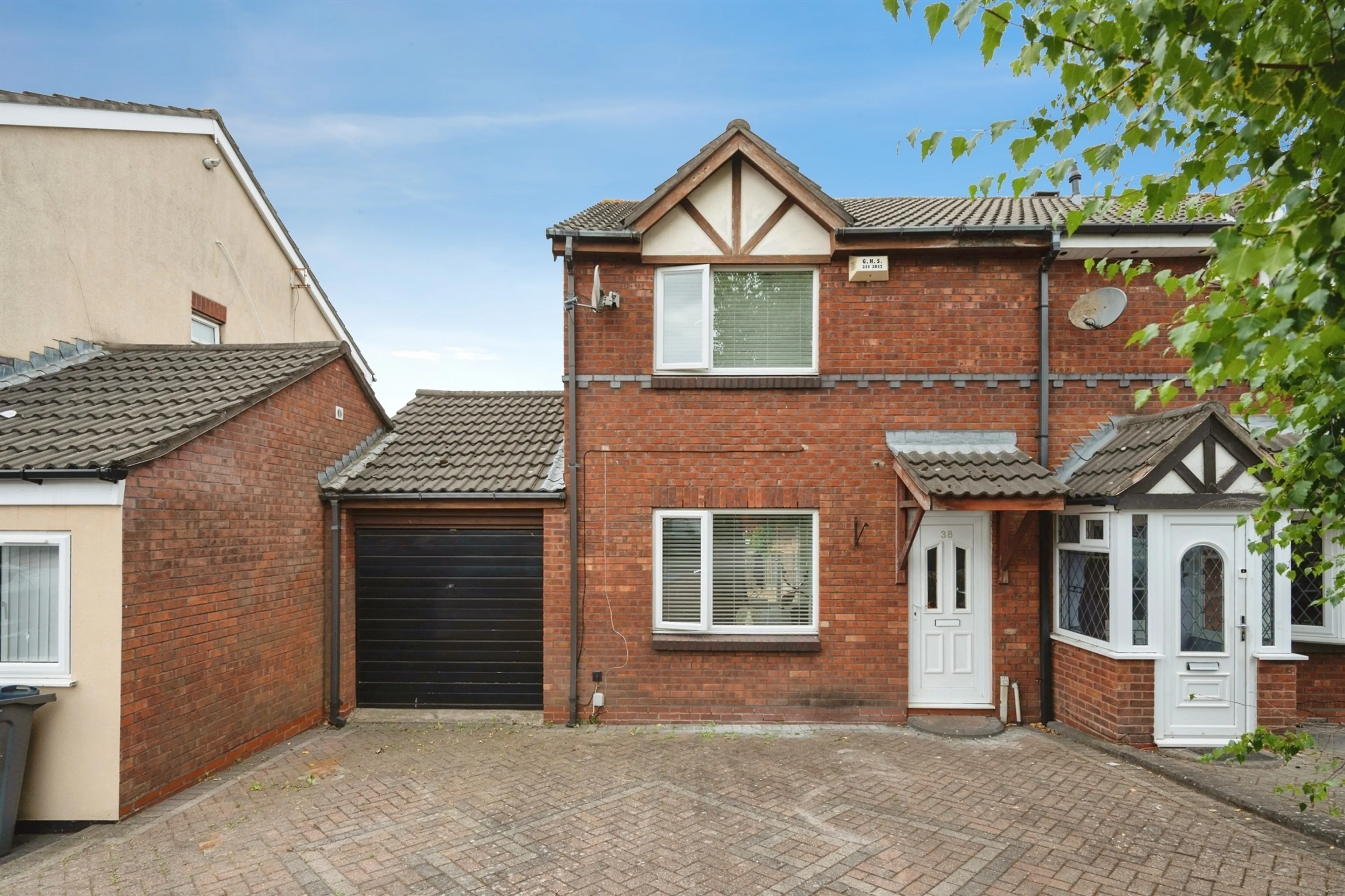 Property photo 0