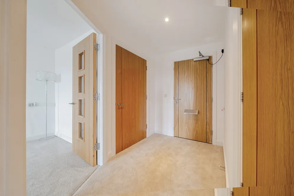 Pegs Lane, Hertford, SG13 photo 2