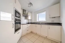 Pegs Lane, Hertford, SG13 photo 7
