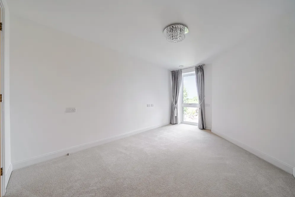 Pegs Lane, Hertford, SG13 photo 9