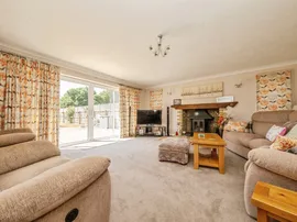 Thorpe Road, Kirby Cross, Frinton-On-Sea thumb 2