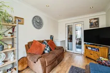 Mount Pleasant, Diss