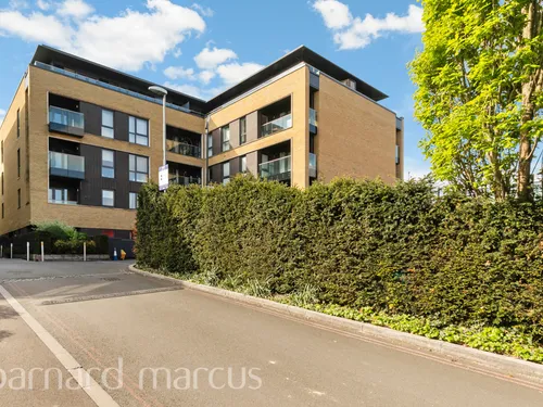 Pipit Drive, LONDONphoto