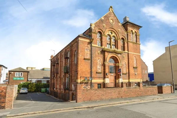 Flat 2 Grove Road, Wakefield, West Yo...
