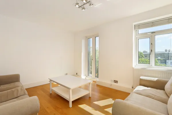 Flat 22, Clapham Road Estate, London