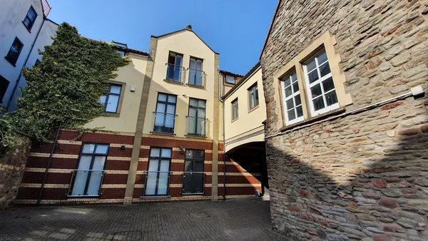 St.Georges Court, BS1
