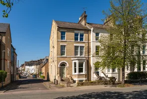 Main property image