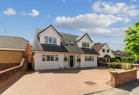 Oakwood Road, Bricket Wood, AL2