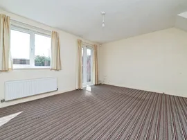 Follifoot Drive, Hull thumb 2