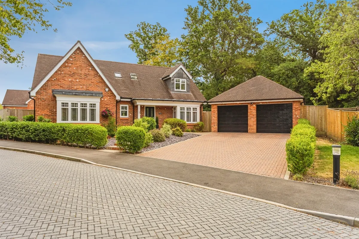 Merrifield Lane, Burgess Hill