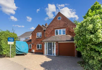 Tile Kiln Lane, Hemel Hempstead, HP3