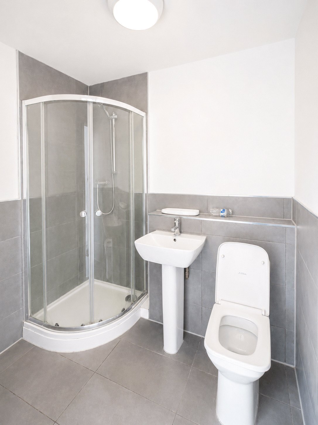 Elizabeth Way, Harlow, Essex, CM19 Image 3