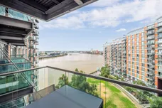 Fairmont Avenue, London, E14 photo 12