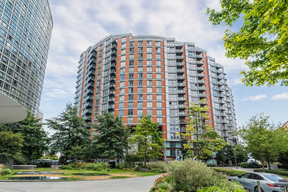Fairmont Avenue, London, E14 photo 15