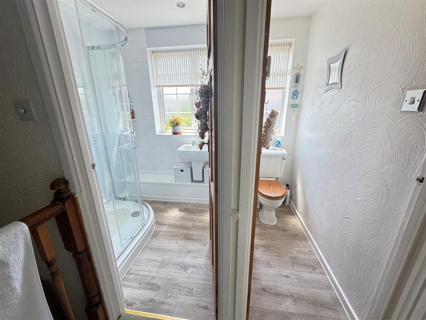Collins Way, Leigh-On-Sea Image 10