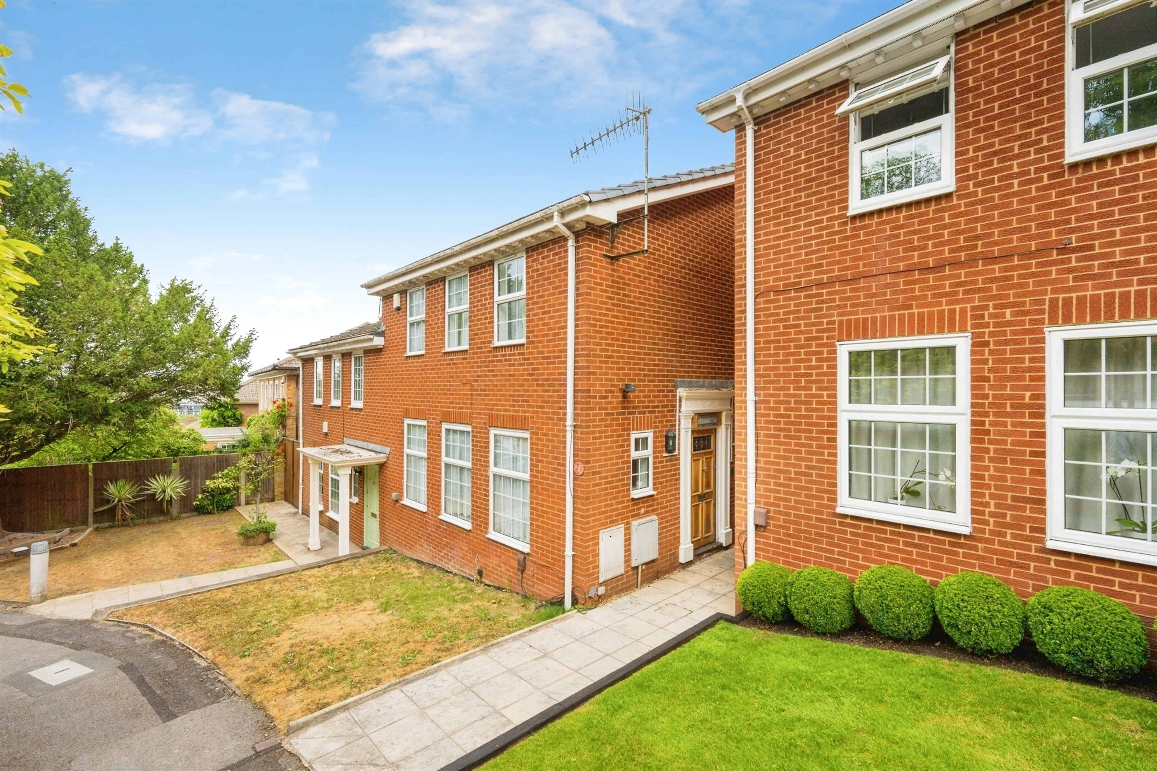Property photo 0