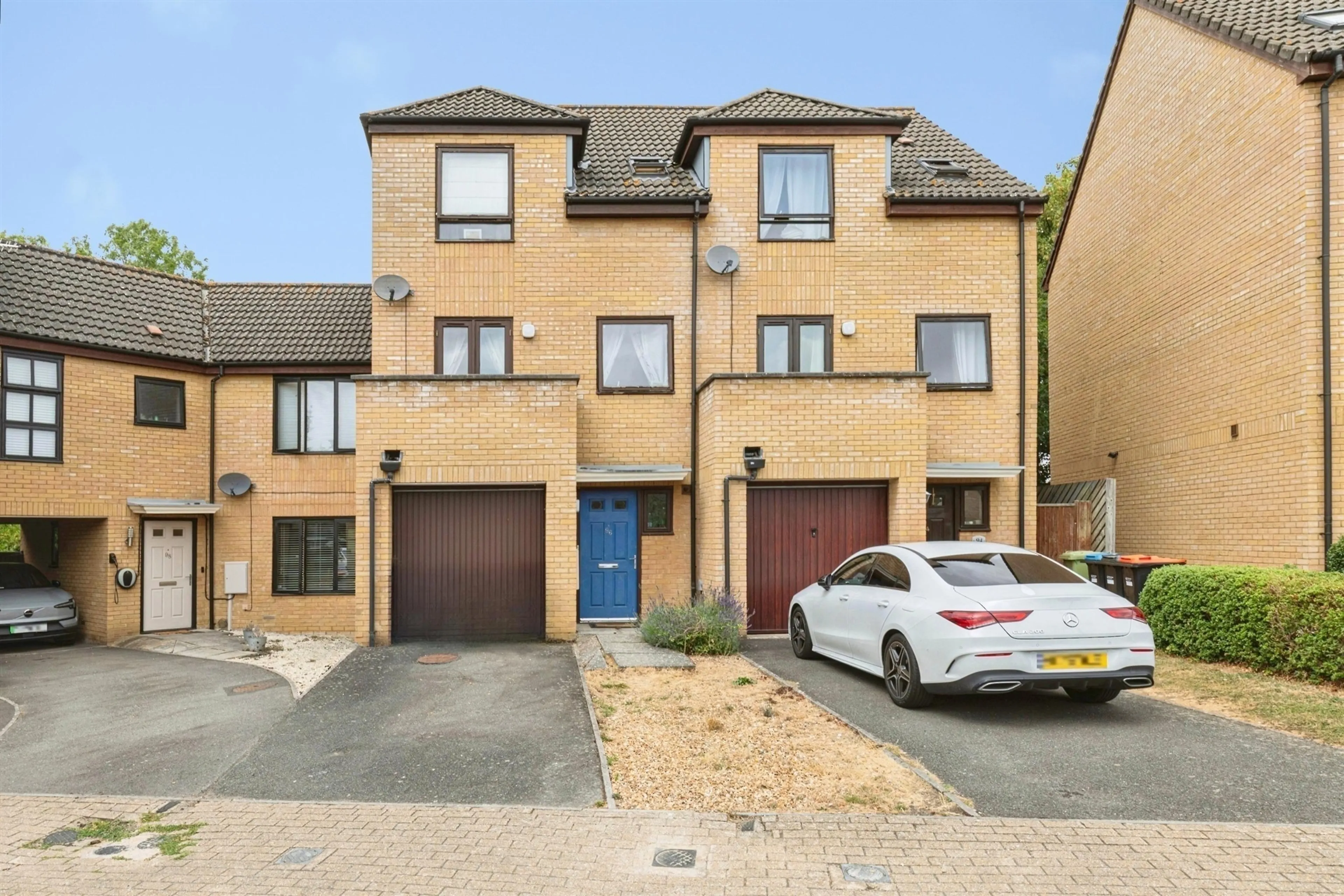 Property photo 0