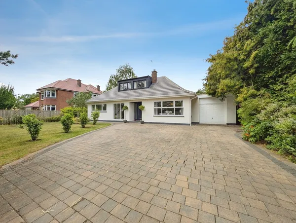 Middle Drive, Ponteland, Newcastle up...