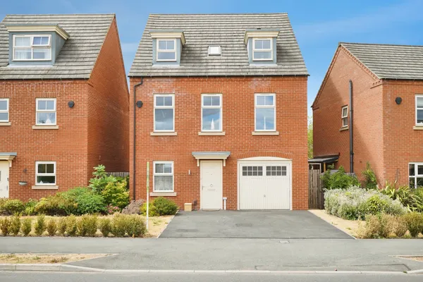 Reservoir Road, Burton-on-Trent, DE14...