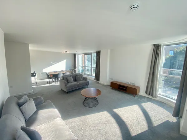 River Crescent, Nottingham, NG2 4RE