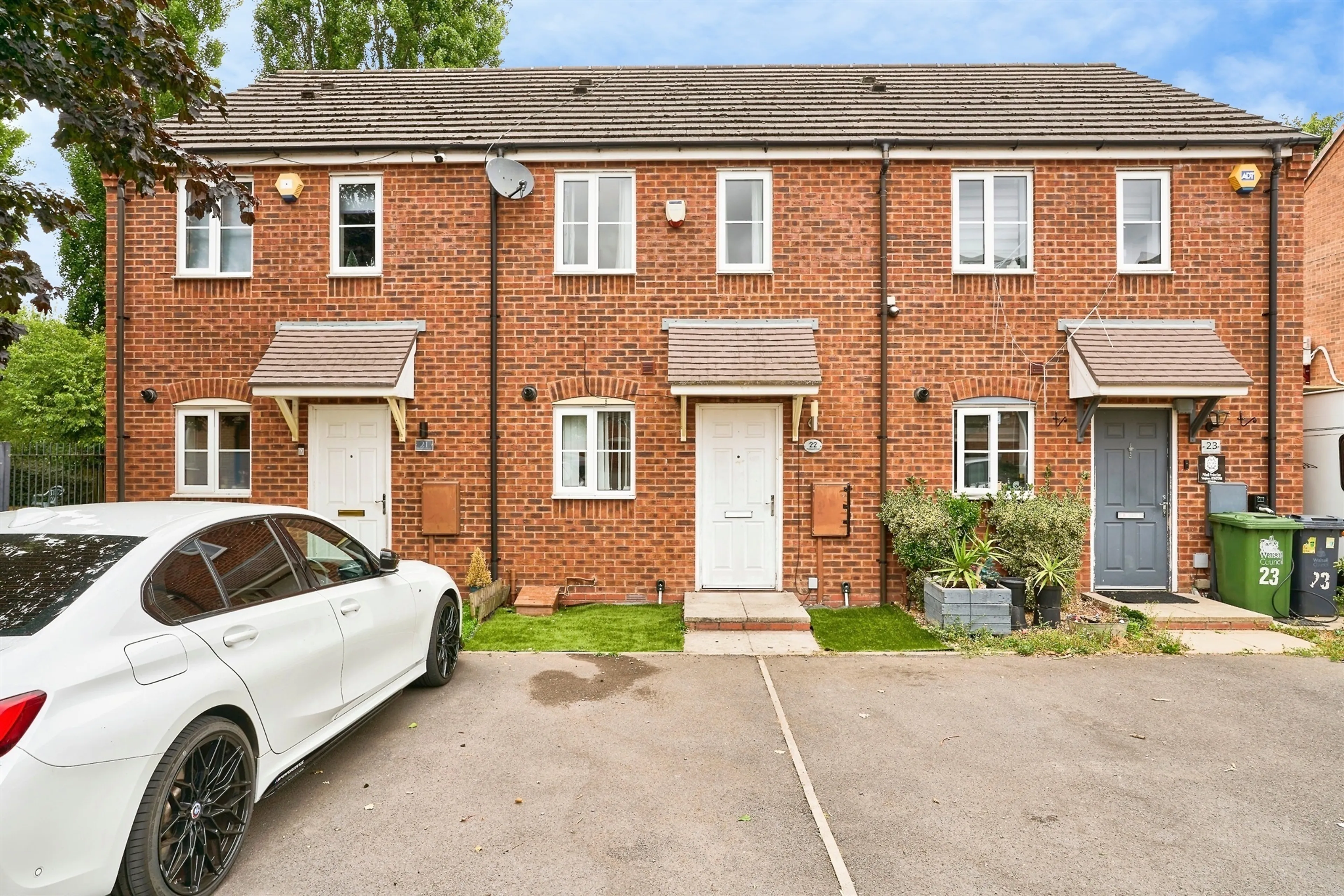 Property photo 0