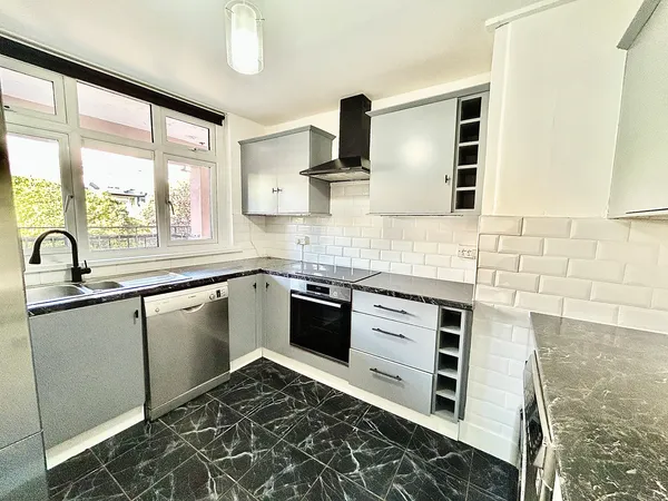 Aldriche Way, Chingford E4