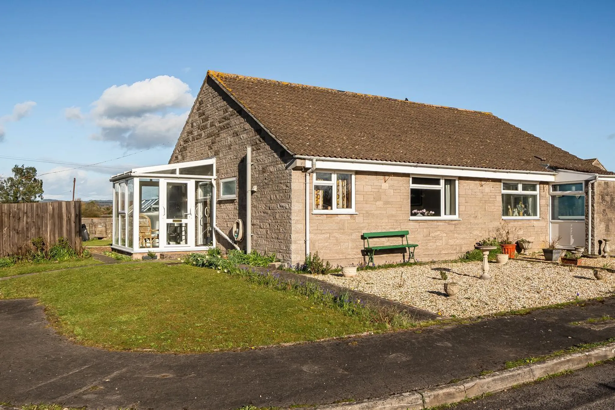 https://mr0.homeflow-assets.co.uk/files/photo/image/48046/3473/_x_/55179471.jpg