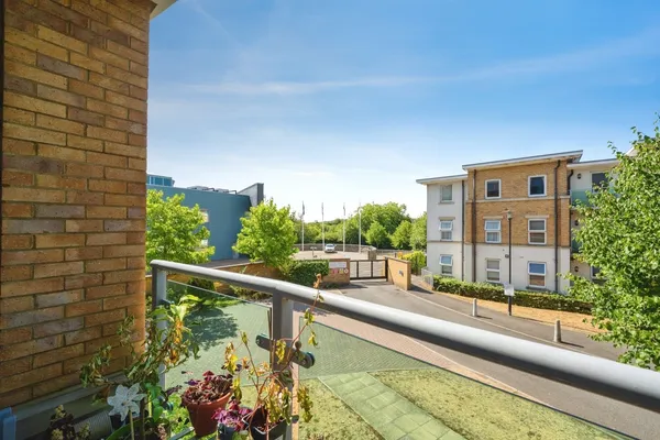 Highbury Drive, Leatherhead, Surrey, ...