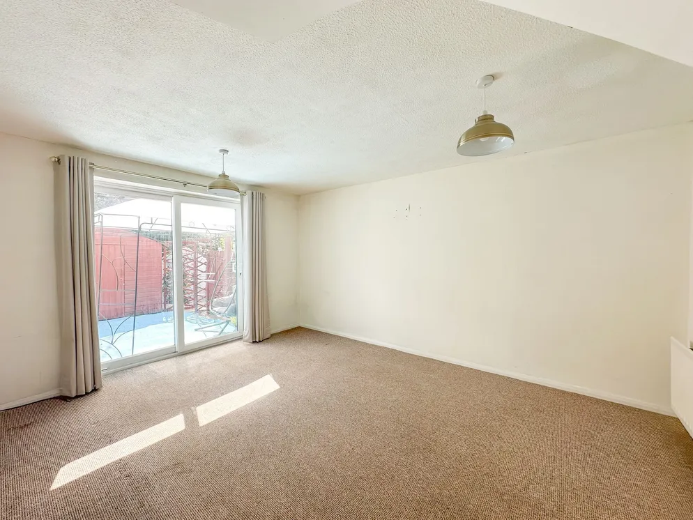 Property carousel item 3