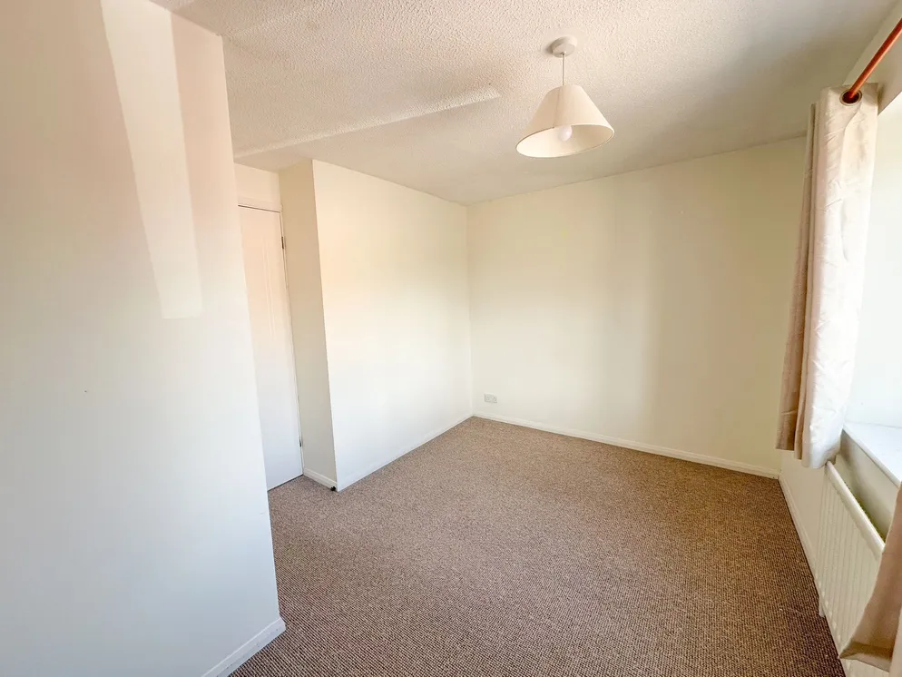 Property carousel item 11