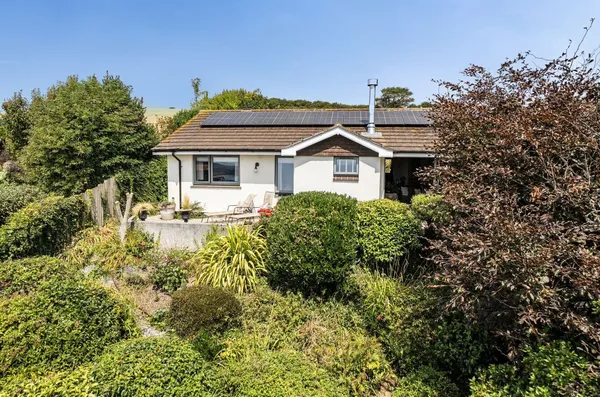 Compton Road, West Charleton