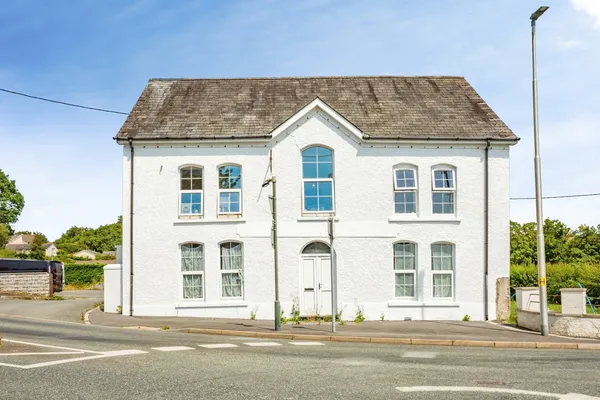 Highmead Arms, Llanybydder, Ceredigio...
