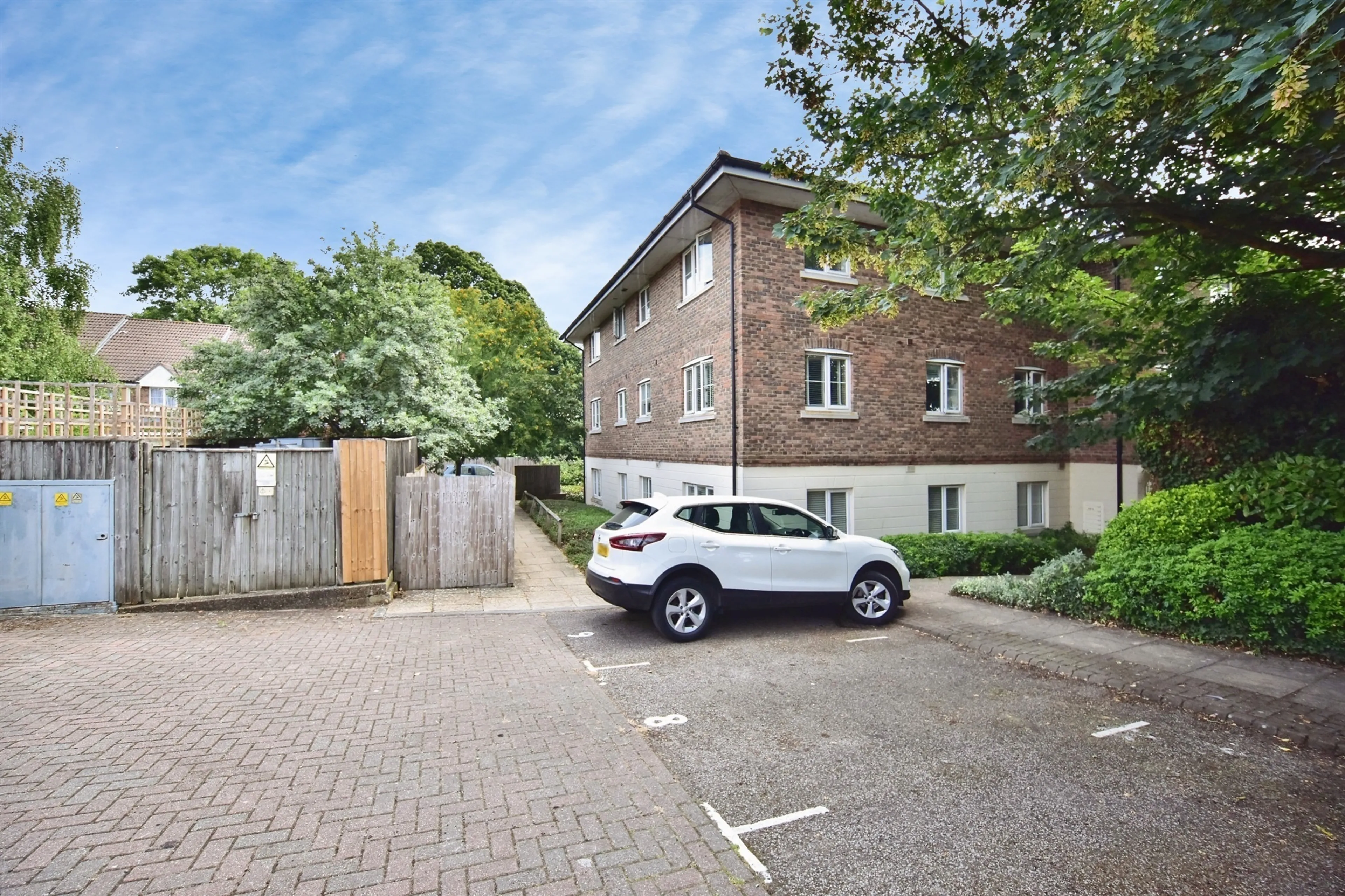 Property photo 0