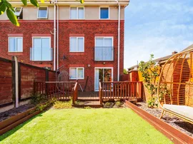 Sandrock Close, Wallasey thumb 2