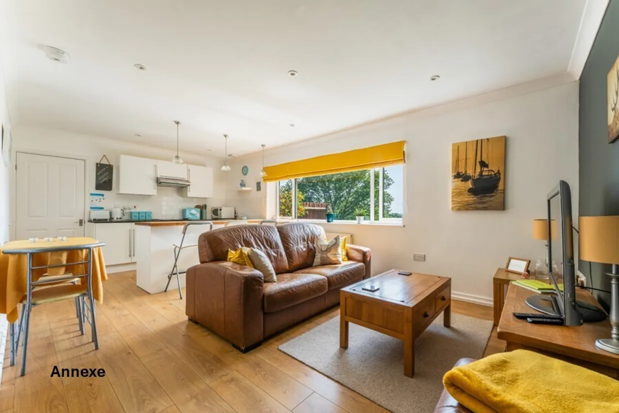 North Gorley, Fordingbridge, SP6 photo 14