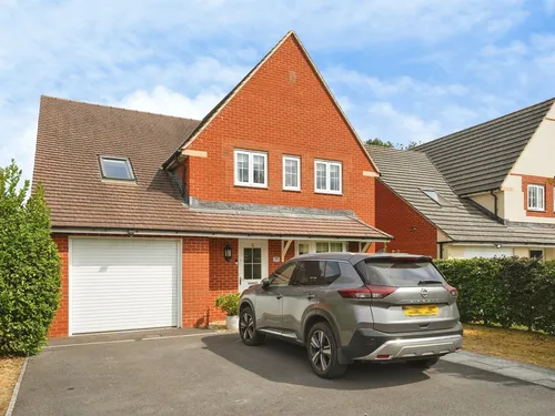 Lysander Crescent, Watchfield, Swindonphoto